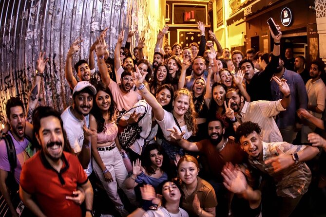 Istanbul Party Pub Crawl with Party Bus in Sultanahmet and Taksim - Finding the meeting spot: Cankurtaran in Sultanahmet