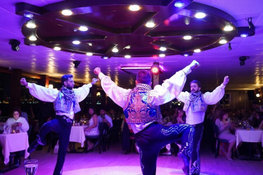 Istanbul: Pasha Istanbul Dinner Cruise - Comfort, what to bring, and how to make the most of your photos