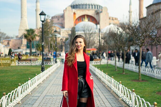 Istanbul Photoshoot at Top Spots - Hagia Sophia Grand Mosque: walking in the right direction