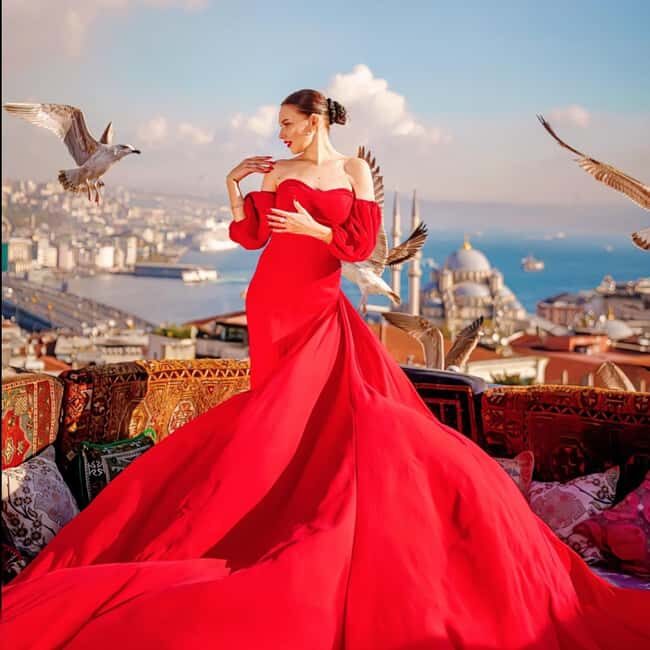 Istanbul: Photoshoot with Professional Photographer - Choosing Your Route: Sultanahmet, Hagia Sofia, Galat Bridge, and Karaköy Umbrella Street