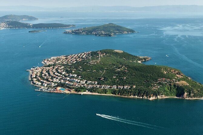 Istanbul Princes’ Islands Boat Trip with Lunch - The day’s route: Buyukada, Aya Yorgi Church, Heybeliada, and Bosphorus cruising