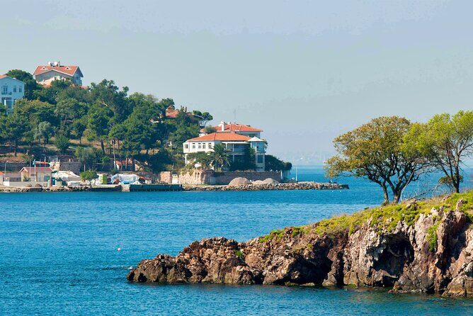Istanbul Princes’ Islands Boat Trip with Lunch - Heybeliada island break: where the day turns more architectural