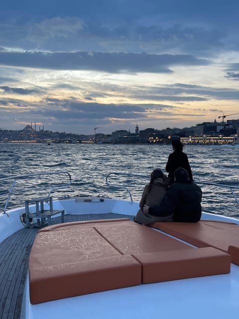 Istanbul: Private Bosphorus Cruise on Luxury Yacht - Smart tips to get the most from your hour on the water