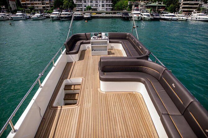 Istanbul: Private Bosphorus Tour On Luxury Yatch - Meeting at Bebek Pier: how to avoid start-time stress