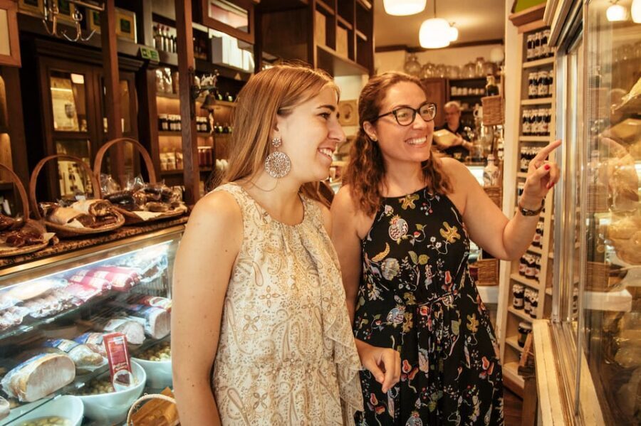 Istanbul: Private Guided Food Tour with 10 Tastings - Should You Book This Istanbul 10 Tastings Private Food Tour?
