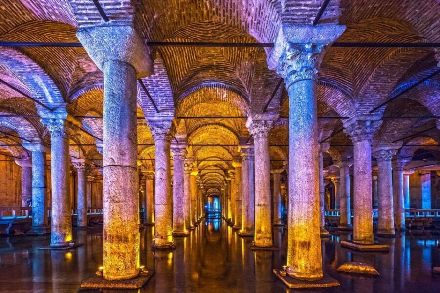 Istanbul: Private Guided Tour - Sultanahmet district break: lunch and a little breathing room