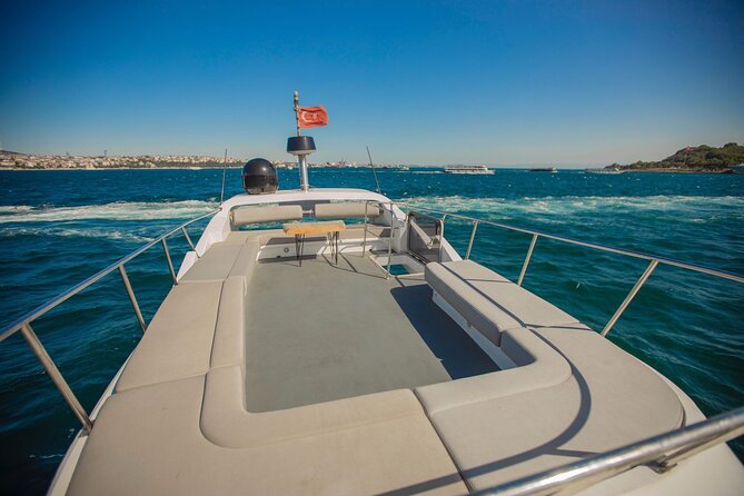 Istanbul Private Luxury Yacht on Bosphorus 14 mt 46feet - Key things that make this yacht cruise work