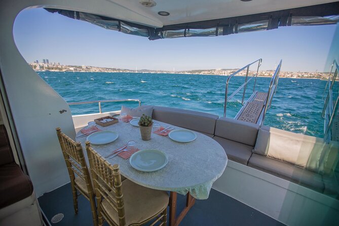 Istanbul Private Luxury Yacht on Bosphorus 14 mt 46feet - Golden Horn pass-by: Byzantine and Ottoman layers at speed