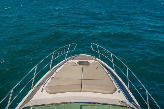 Istanbul Private Luxury Yacht on Bosphorus 14 mt 46feet - Çırağan Palace: Ottoman elegance with hotel-life glamour