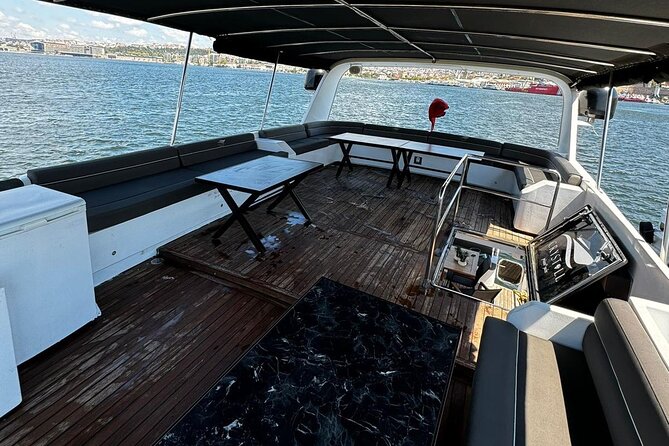 Istanbul Private Luxury Yacht on Bosphorus 25 Meter 82 Feet - Suada to Kuleli: small islands and serious institutions