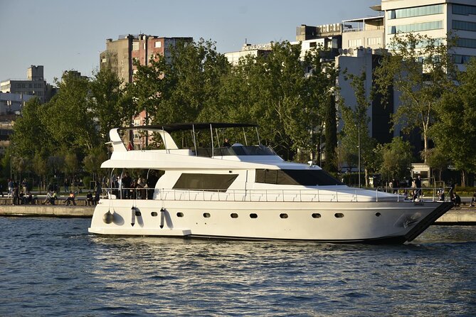 Istanbul Private Luxury Yacht on Bosphorus 25 Meter 82 Feet - Maiden’s Tower to Sarayburnu: the Bosphorus’ final act