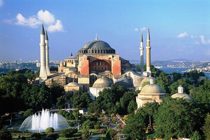 Istanbul Private Tour Designed for Layover Flight, Transfer incl. - Blue Mosque and Hippodrome: Mosques, Prayers, and Chariot Races