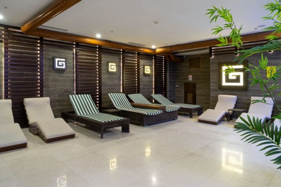Istanbul: Private Turkish Bath, Massage, and Pool in Taksim - Staff You Might Be Matched With (And the Style of Care)