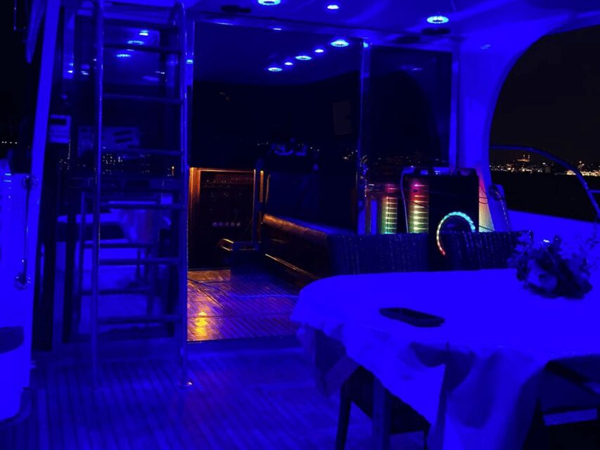 Istanbul: Private Yacht Organization on Bosphorus (14 Meter) - What’s on board: tea, coffee, snacks, fruits (and what’s not)