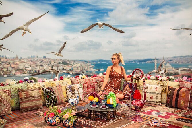 Istanbul Rooftop Photoshoot with Flying Dress - Starting in Süleymaniye: quick wayfinding and a strong setting