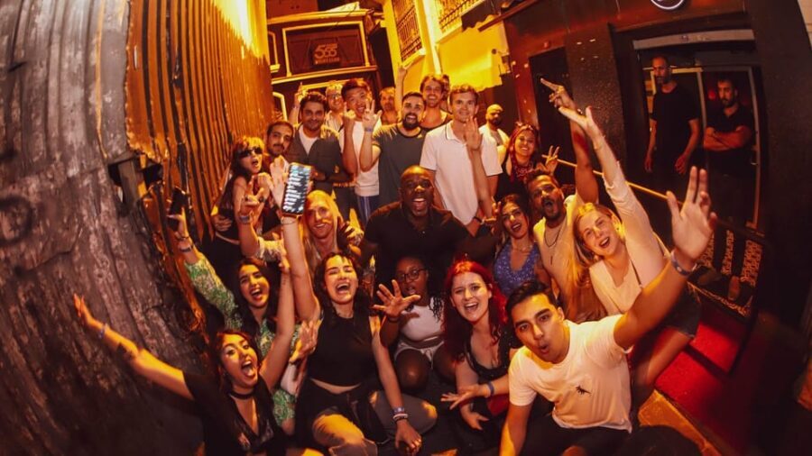 Istanbul: Rooftop Pub Crawl with Party Bus - A Realistic Night Flow: How the Stops Work Together