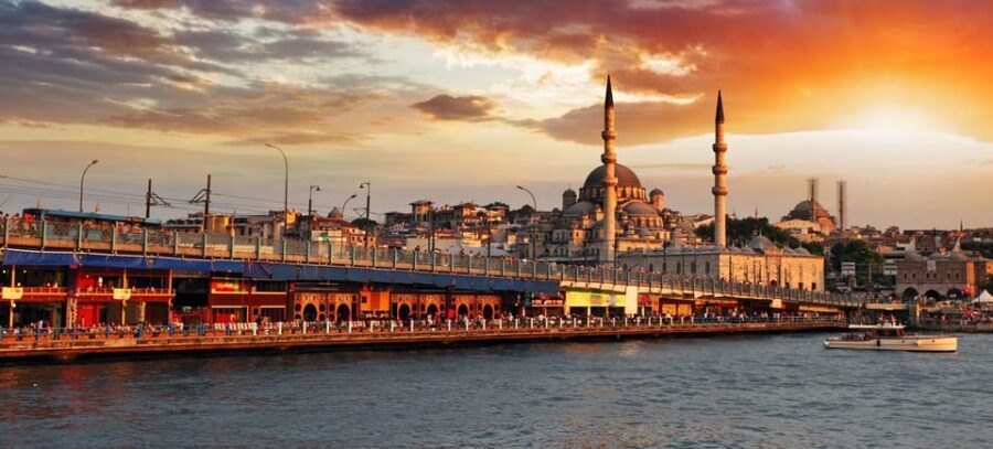 Istanbul: Semi Private Bosphorus Tour - Spice Bazaar (Egyptian Bazaar) for Shoppers, Not Just Picture-Takers