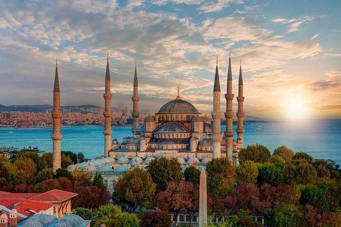 Istanbul Shore Excursion: Istanbul in One Day Sightseeing Tour - Grand Bazaar: free entry, real crowd, and optional shopping pressure