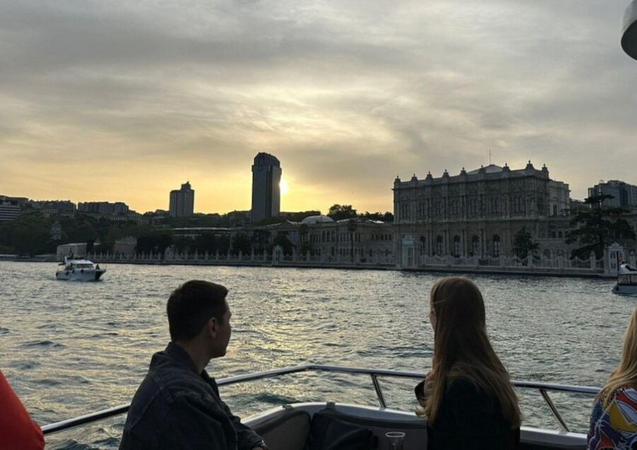 Istanbul: Small-Group Luxury Yacht Sunset Cruise w/ Snacks - How the Audio Guide Works (and How to Get More From It)