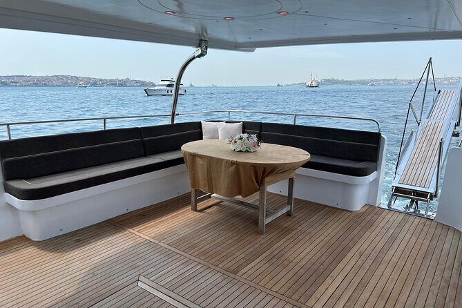Istanbul: Small-Group Yacht Cruise with Snacks, Sunset or Daytime - Sunset vs. Daytime: Which Timing Works Best?