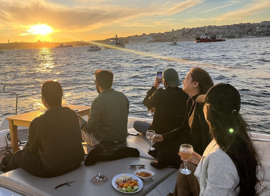 Istanbul: Small Group Yacht Tour with Unlimited Wine - Küçüksu Palace and Beylerbeyi: Palace Views That Feel Personal