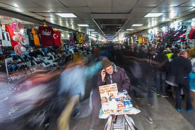 Istanbul Street Photo Tour - Stop 2: Sirkeci Station’s Old Corners and Hidden Angles