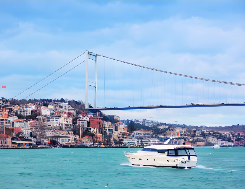 İstanbul: Sunset Cruise with Refreshments - Dolmabahçe to Ciragan: the palaces you see from the water