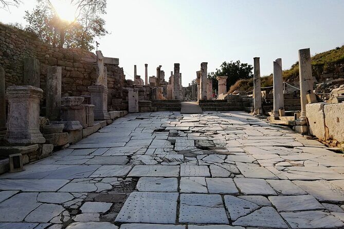 Istanbul to Ephesus Full Day Private Tour with Domestic Flights - The Private Guide Advantage: Fast, Clear, and Tailored