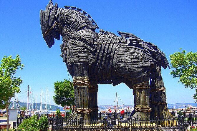 Istanbul to Truva Troy Guided Day Tour with Lunch and Transfers - Returning to Istanbul: The Long Drive Back and Dinner Reality