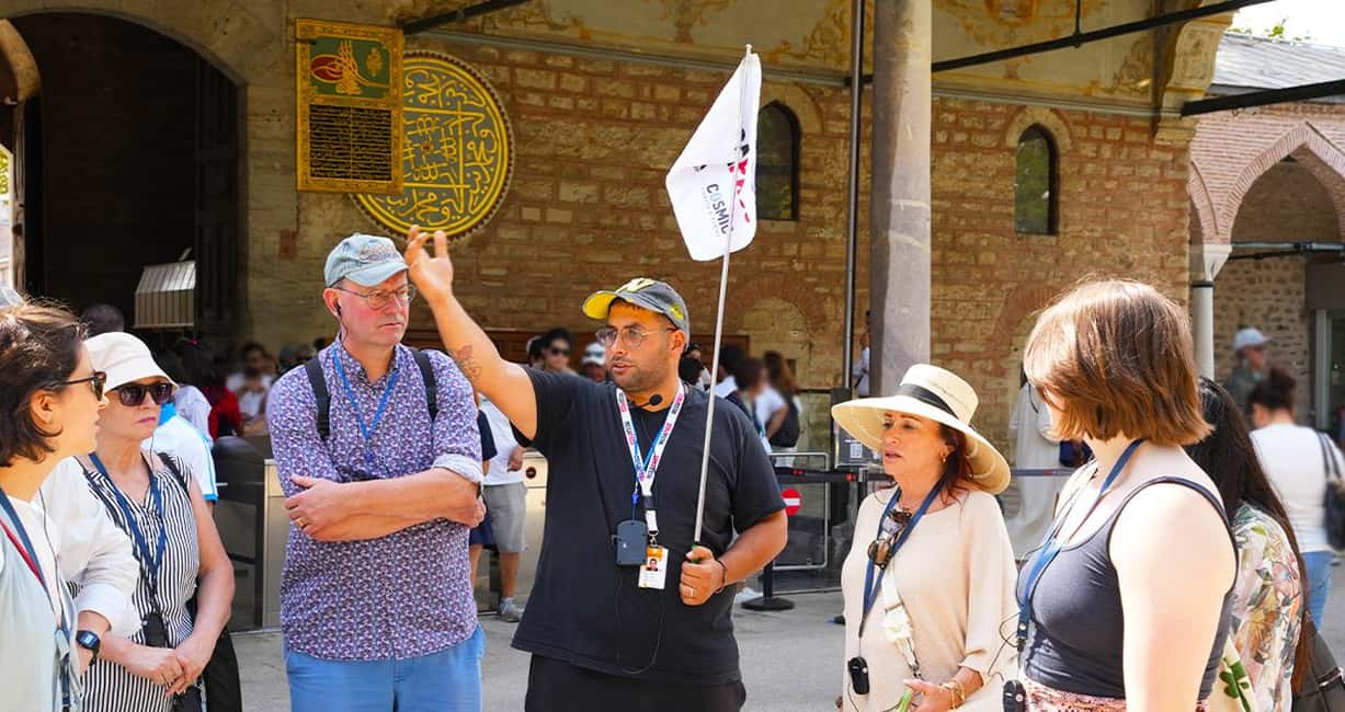Istanbul: Topkapi and Harem Tour with Skip-the-Line Ticket - Using the Audio Guide App in Multiple Languages (Offline Once Downloaded)