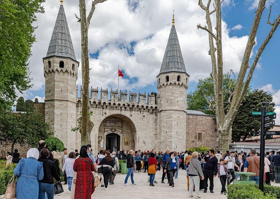 Istanbul: Topkapi Palace and Harem Ticket with Audio Guide - Skip-the-ticket-line: what it really means at Topkapi