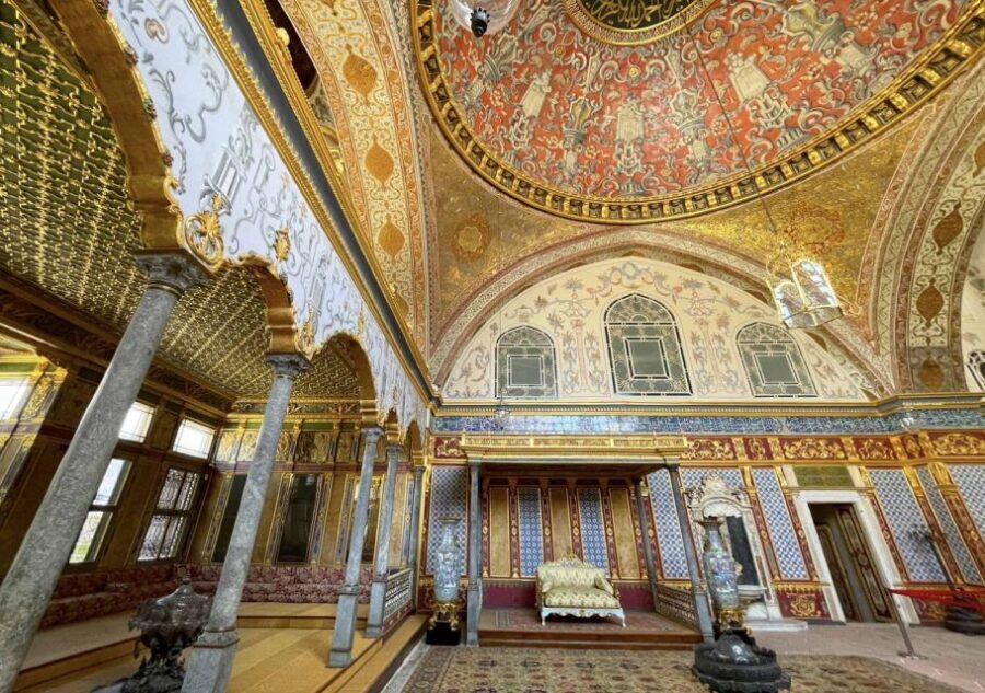 Istanbul: Topkapi Palace Guided Tour - The Harem and Aya Irini church: included, so plan for them