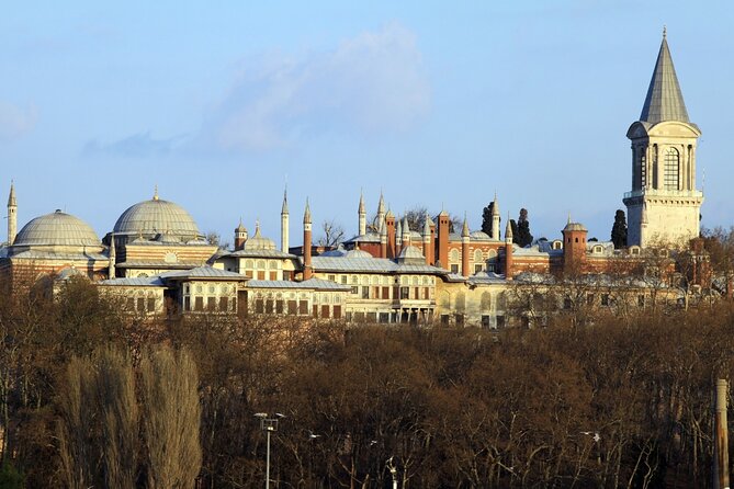 Istanbul: Topkapi Palace Guided Tour and Skip The Line - Entering Topkapi Palace Fast: Why Priority Access Is Worth It