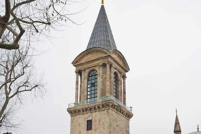 Istanbul: Topkapi Palace Guided Tour and Skip The Line - Topkapi Courtyards You’ll Actually See: Audience Hall, High Court, Kitchens, Treasury