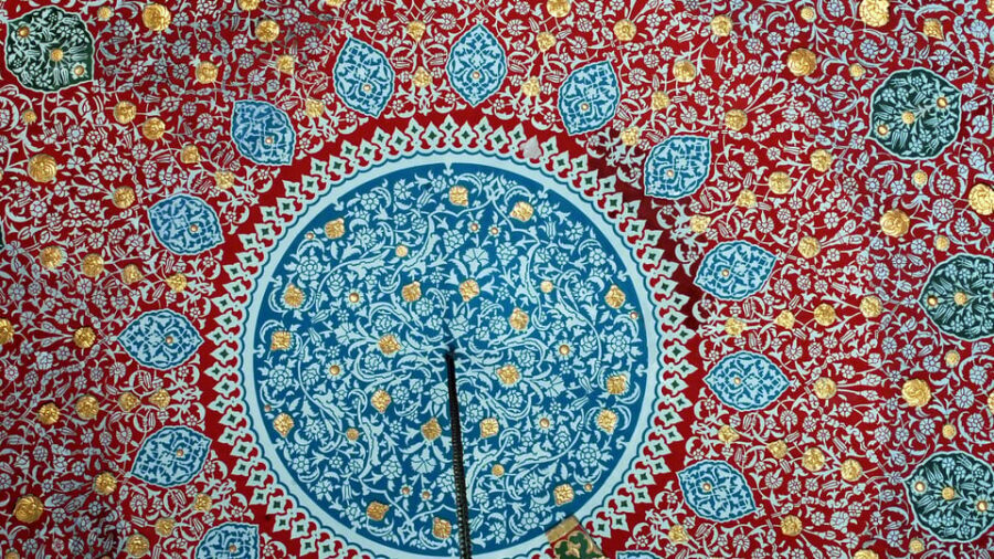 Istanbul: Topkapi Palace Guided Tour w/ Skip-the-Ticket-Line - Harem Time: Daily Life, Intrigue, and Sacred Islamic Artifacts