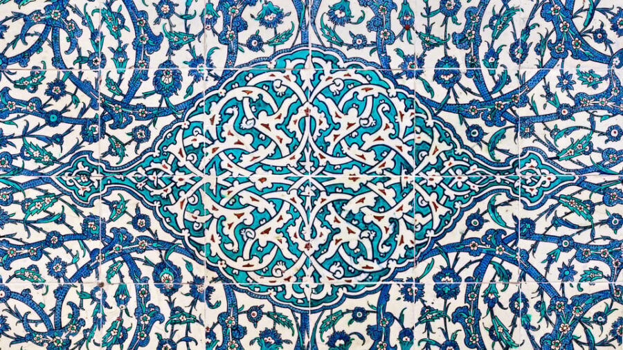 Istanbul: Topkapi Palace Guided Tour w/ Skip-the-Ticket-Line - Getting There Fast: The Blue Mosque Tram Stop Meeting Spot