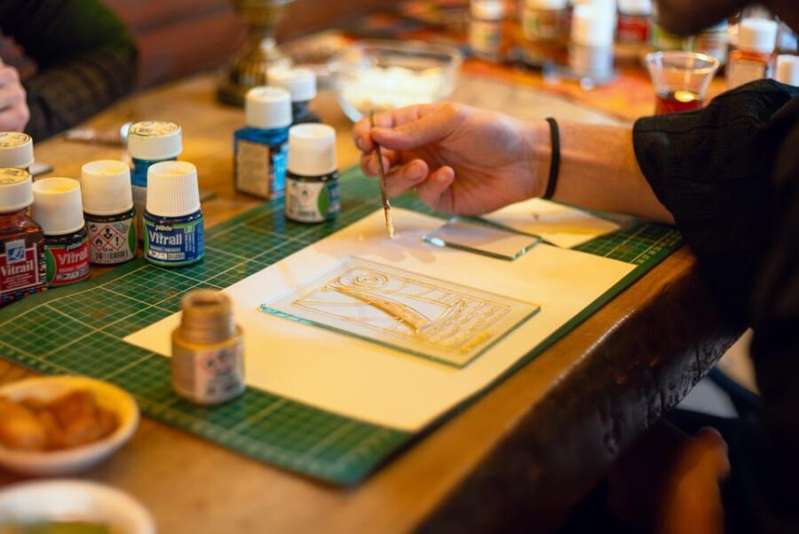 Istanbul: Traditional Stained Glass Painting Workshop - The Workshop Flow: 3 Hours of Glass Painting That Actually Ends