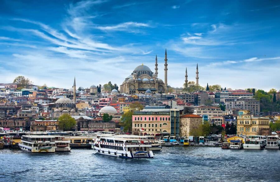 Istanbul: Turkish Cuisine Walking Food Tour with Guide - Why Kadikoy Square Sets the Tone for This Food Walk