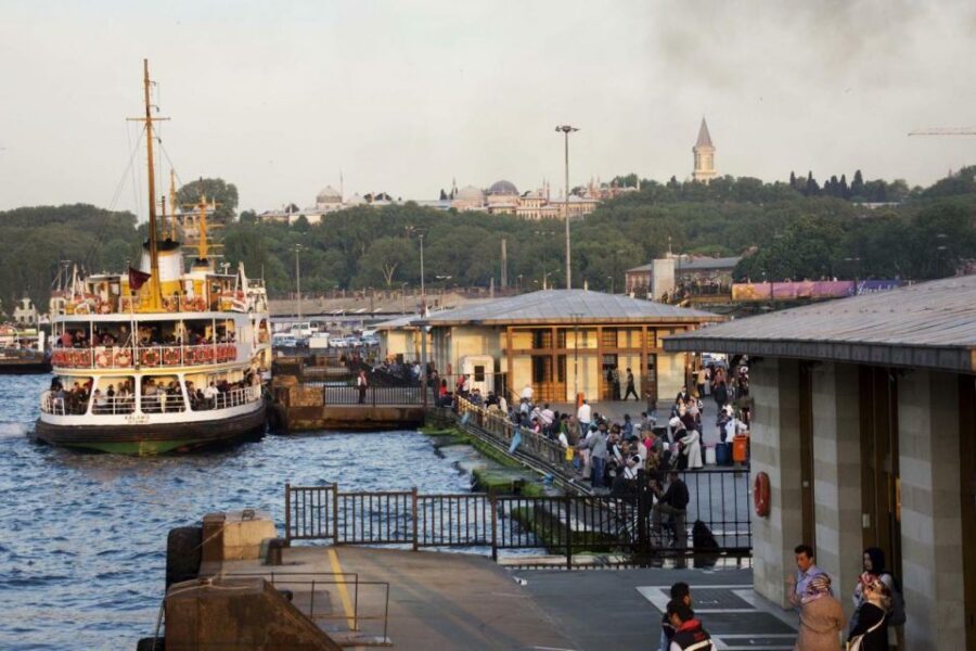 Istanbul: Turkish Food Tour in Kadikoy Across the Bosphorus - What you’ll eat in Kadıköy (and how to pace it)