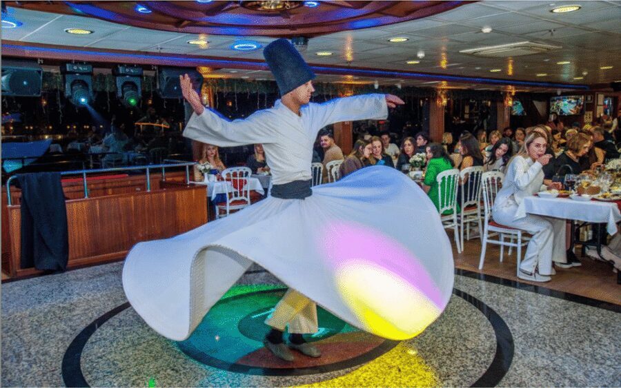 İstanbul: Turkish Night On the Bosphorus with Private Table - Quick, useful highlights