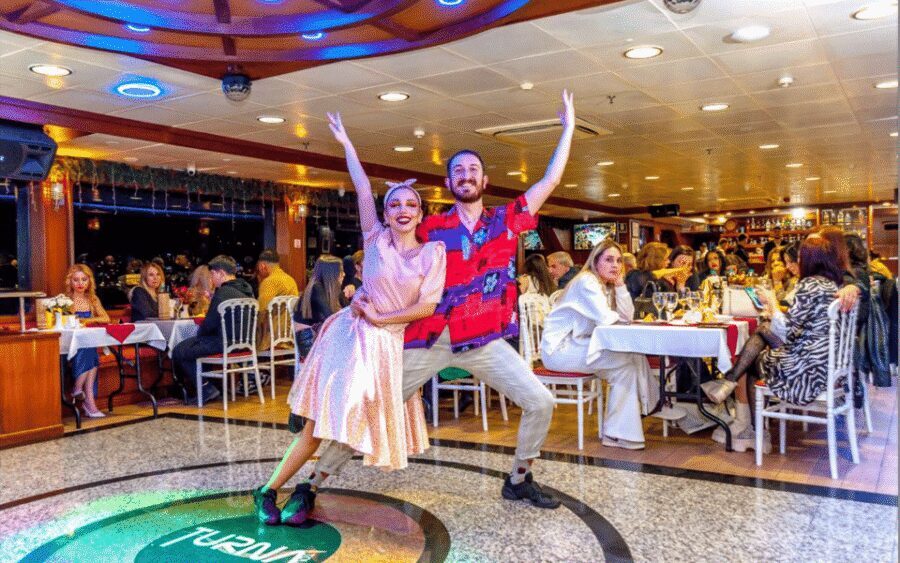 İstanbul: Turkish Night On the Bosphorus with Private Table - Nighttime Bosphorus: why this cruise works
