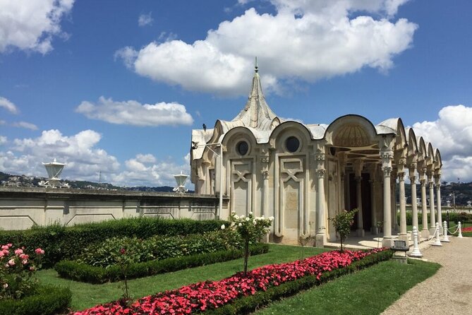 Istanbul Two Continents Tour with Lunch and Bosphorus Cruise - Eyüp Sultan Mosque and Pierre Loti Hill: Spiritual Calm, Then Tea Views