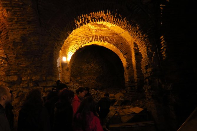 Istanbul Unveiled: A Quest for the Unique and Unusual Jewels - Little Hagia Sophia: Justinian’s “Before the Big One”