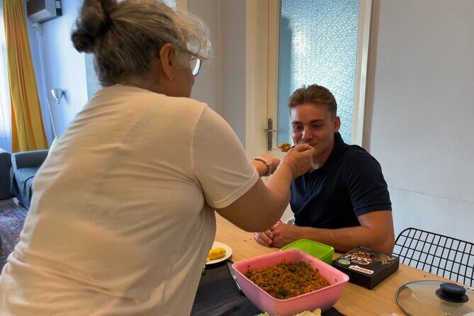 Istanbul Vegan/Vegeterian Cooking Class with Locals at Home - Key reasons this home vegan cooking class works well