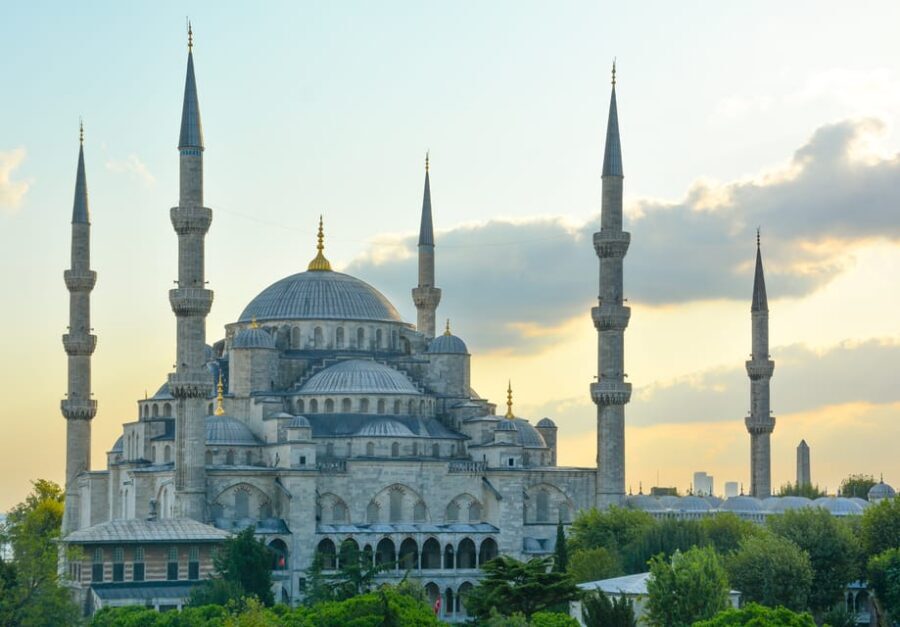 Istanbul Walking Tour: Mosques, Palace, Cistern with Lunch - What to pack so the day doesn’t turn annoying