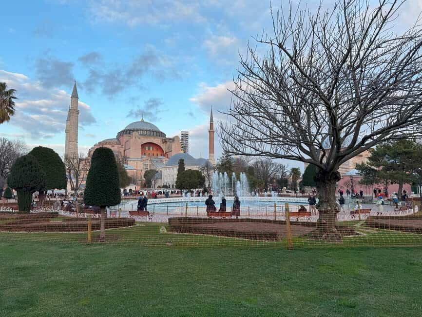 Istanbul Walking Tour: Mosques, Palace, Cistern with Lunch - Hagia Sophia: church, mosque, museum—and why timing matters