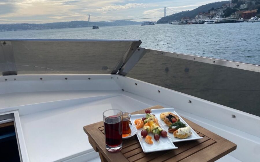 Istanbul:Golden Horn&Bosphorus Sunset Cruise on Luxury Yacht - Bosphorus Bridge and Galatasaray Islet: the two-continent feeling kicks in
