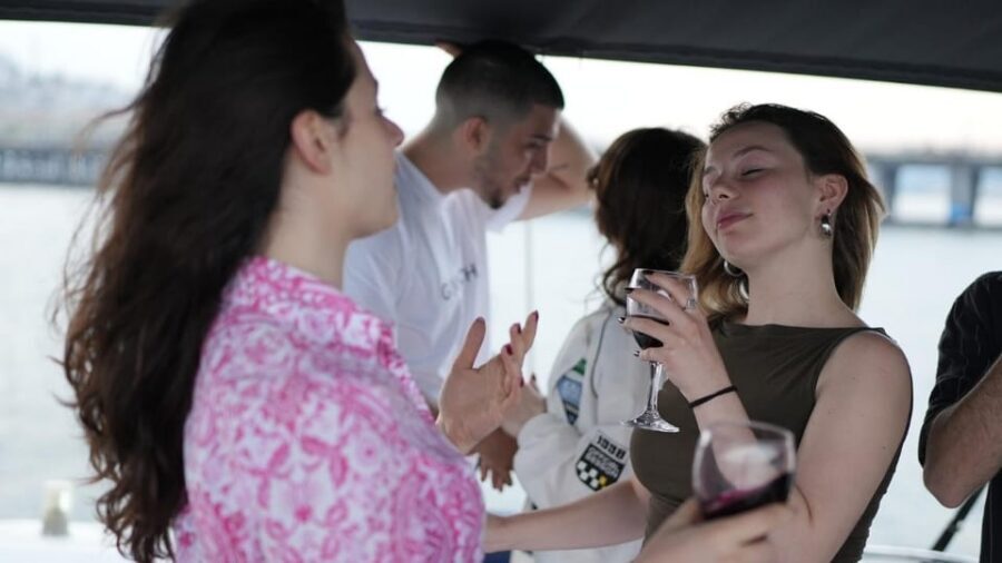 İstanbul:Private Luxury Yacht on Bosphorus 14 Meter(46 feet) - Boarding at Ayvansaray: Getting Started Without Headaches