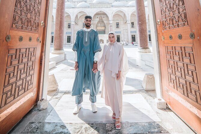 Love in Istanbul: Perfect Photo Moments at Iconic Locations - Hagia Sophia Cultural Info Center: a smart partner stop for classic Istanbul