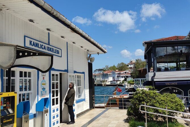 Luxury Bosphorus Yacht Cruise – Stopover in Asian Side - Kanlıca Meydani: the Asian-side stop for yogurt and a local breather